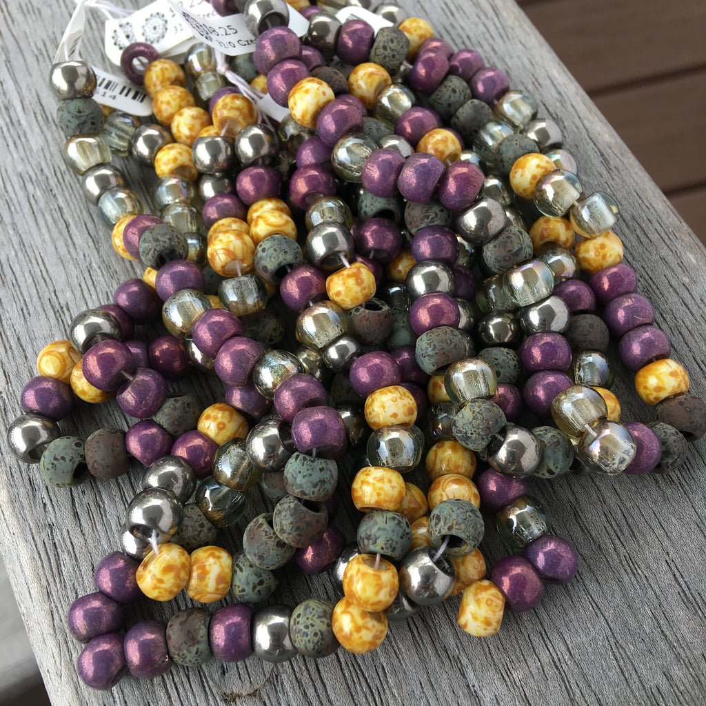 32/0 Imperial Purple Picasso Strand