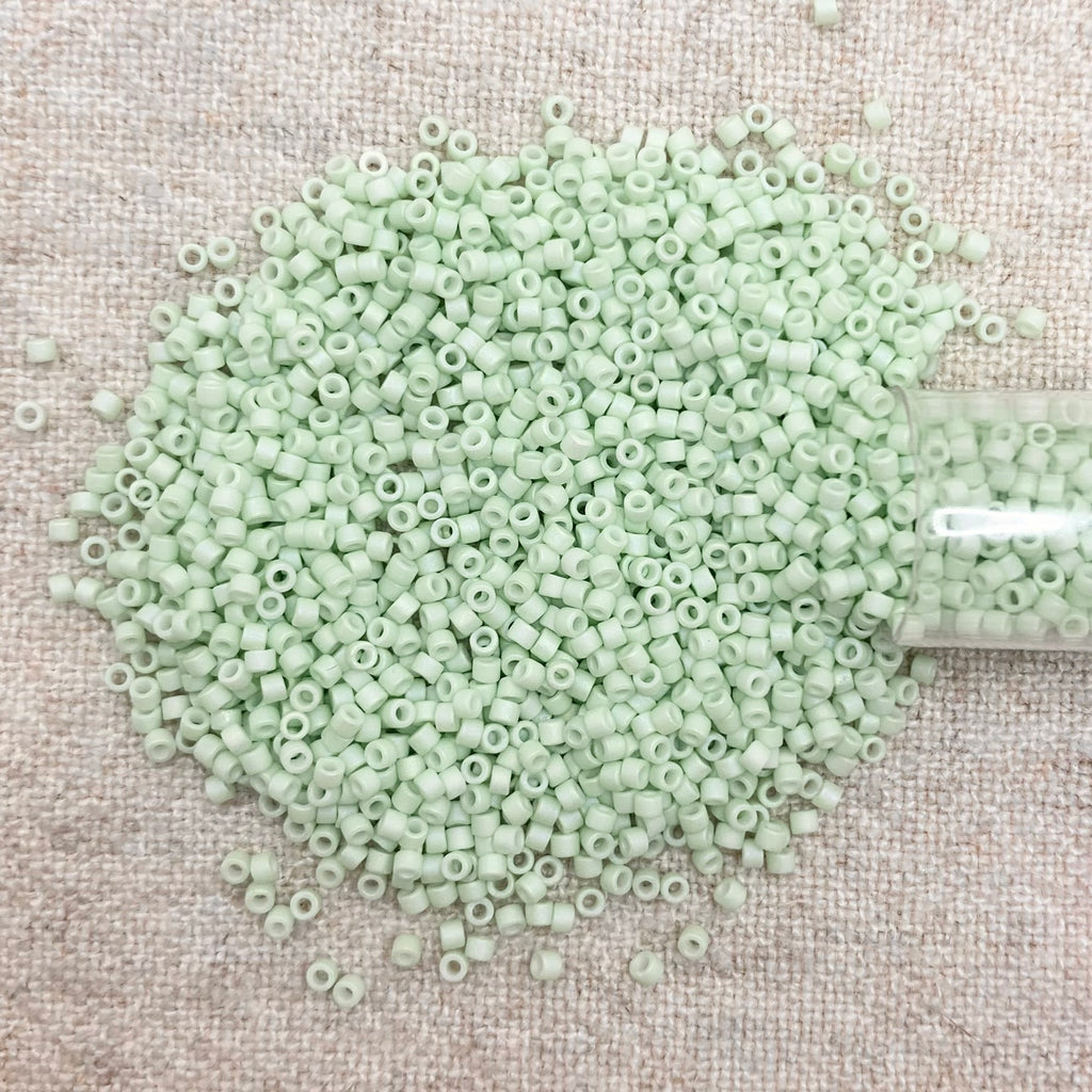 Delica 11/0 DB1526 Matte Op Lt Mint AB