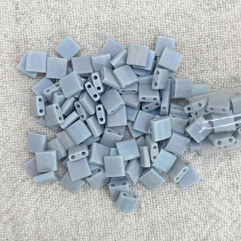 Tila Bead - Matte Op Gray AB