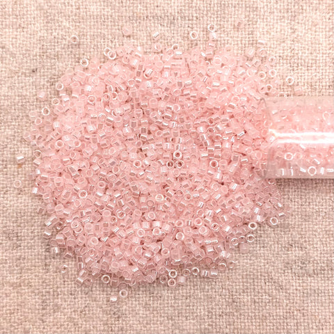 Delica 11/0 DB234 Lined Crystal / Pale Salmon