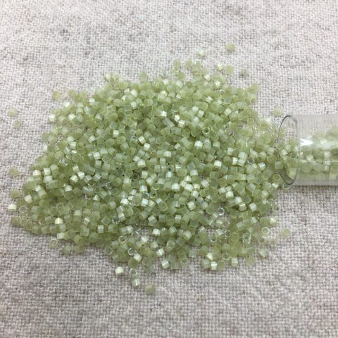 Delica 11/0 DB1815 Dyed Pale Lime Silk Satin