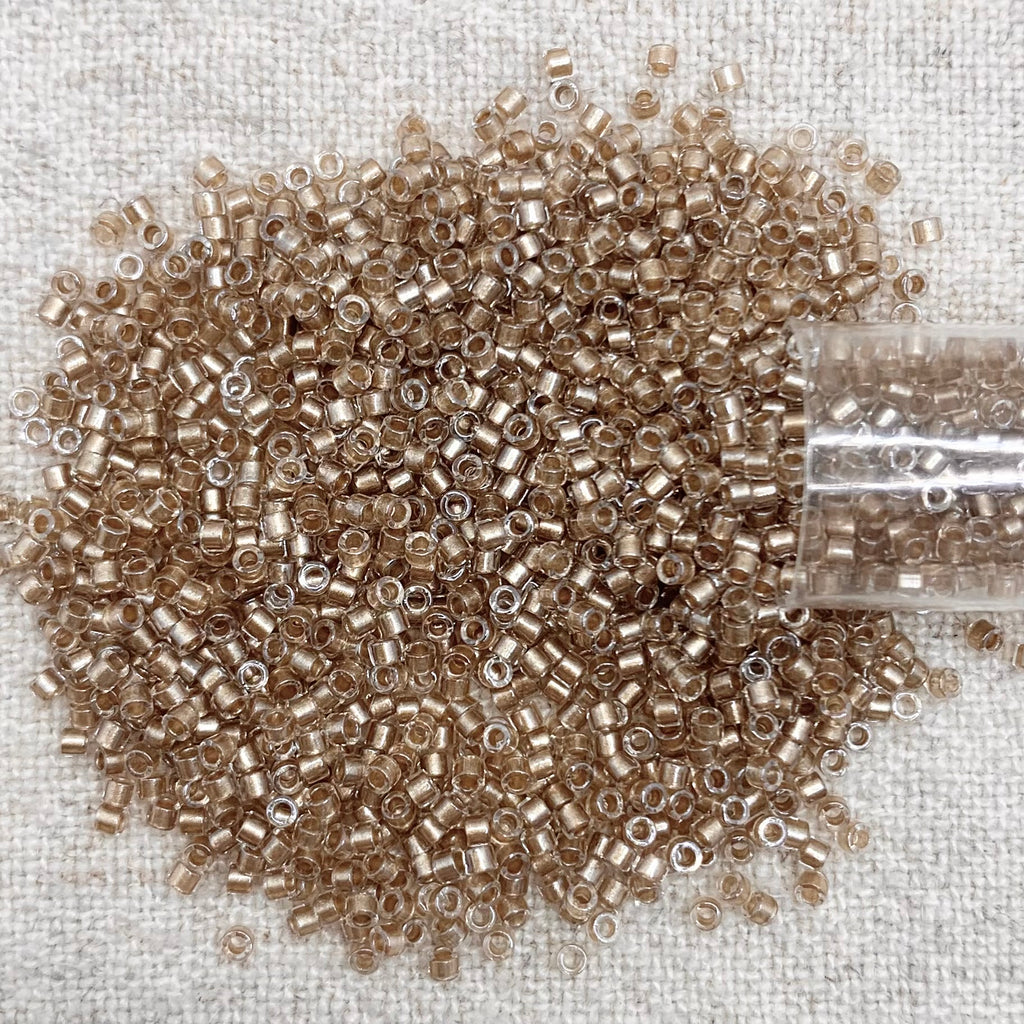 Delica 11/0 DB907 Sparkling Lt Bronze Lined Crystal