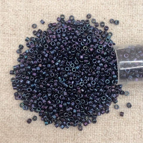 Delica 11/0 DB1005 Metallic Purple / Gold Iris