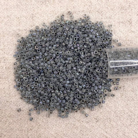 Delica 11/0 DB081 Lined Dark Gray AB