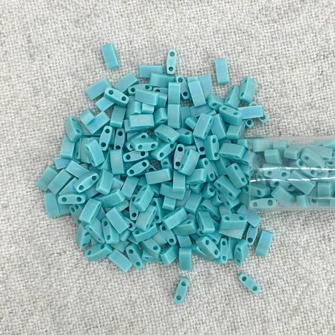 Half-Tila - Matte Opaque Turquoise AB