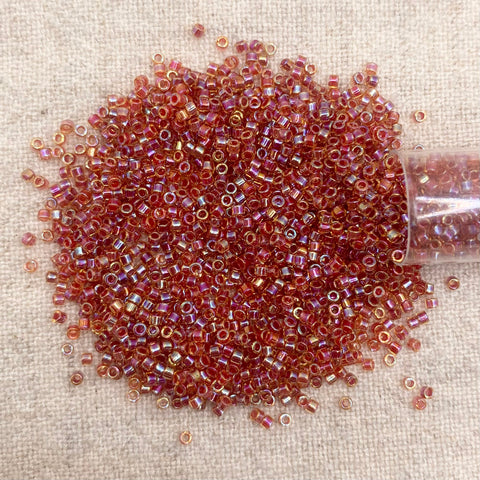 Delica 11/0 DB088 Lined Topaz AB