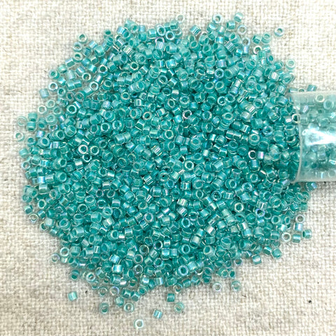 Delica 11/0 DB079 Lined Aqua Blue AB